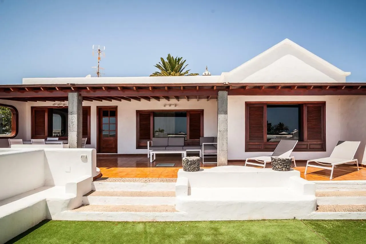 Magnífica Villa al lado del mar Arrecife