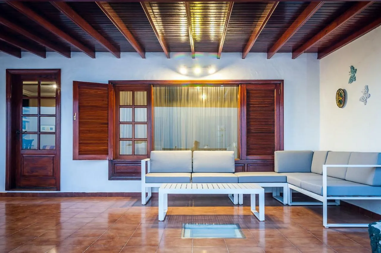 Magnífica Villa al lado del mar Arrecife