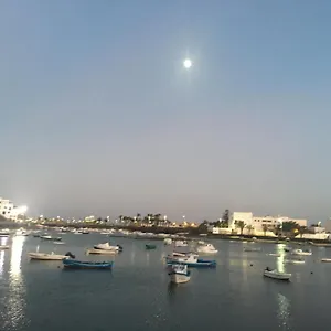 Estudio Del Pescado En El Charco Apartamento