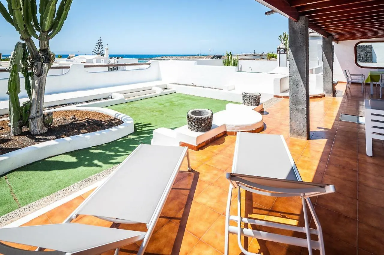 Magnifica Villa Al Lado Del Mar Arrecife